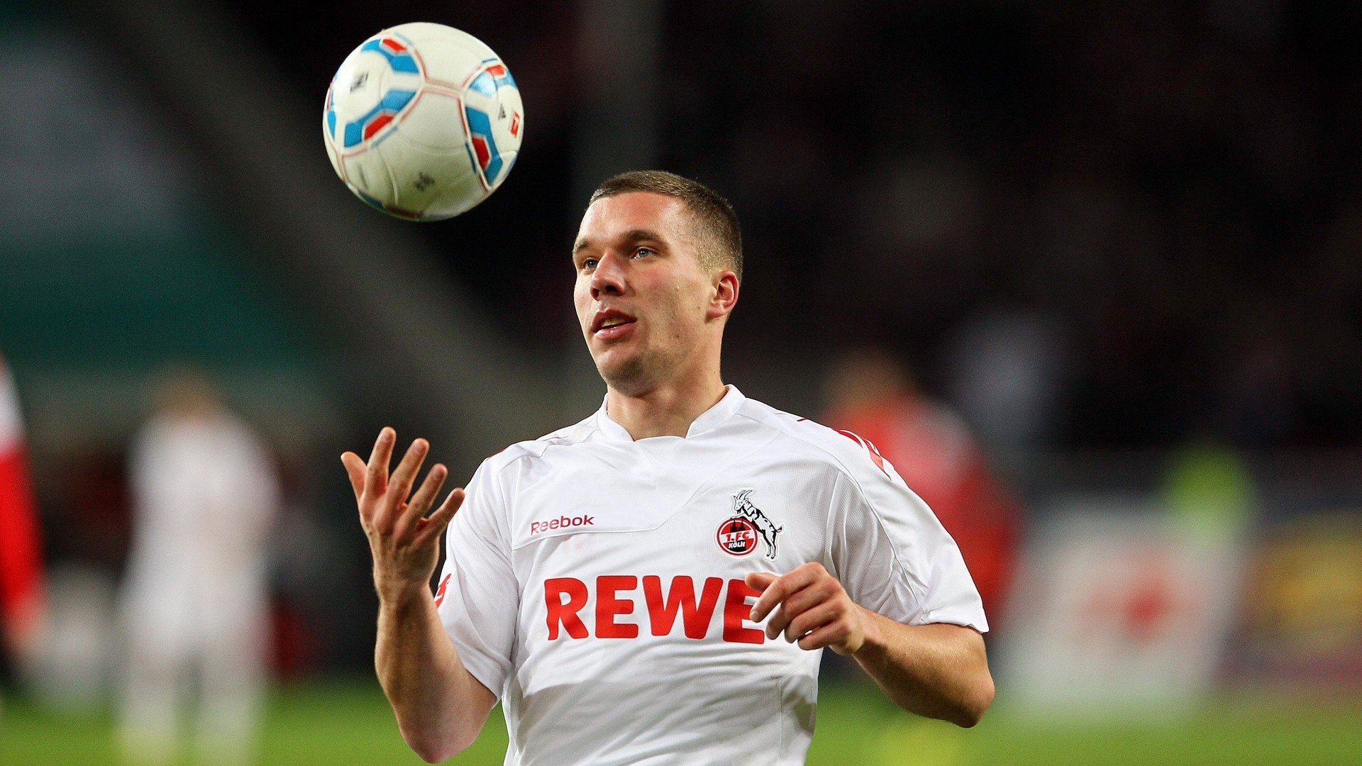 “武汉马拉松赛道：每一步都带来无限可能”